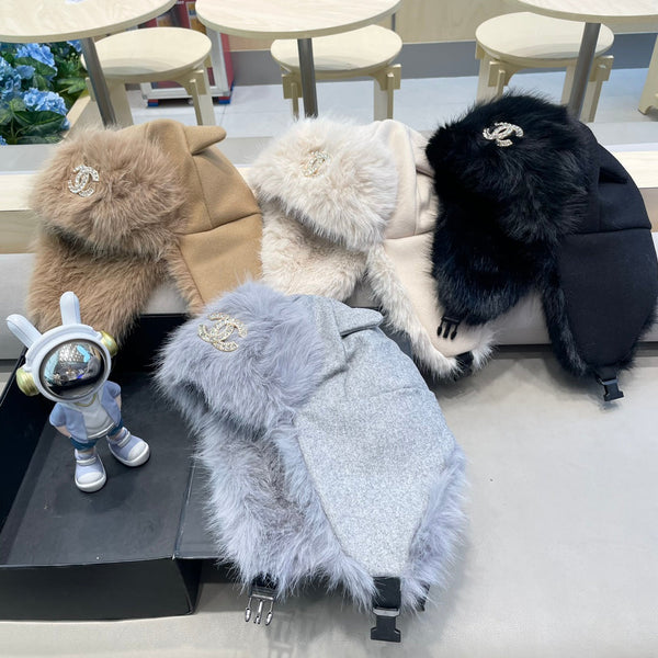 CAPPELLO DA TRAPPER IN CAMOSCIO GRIGIO SQUALO E PELLICCIA DI AGNELLO 429973