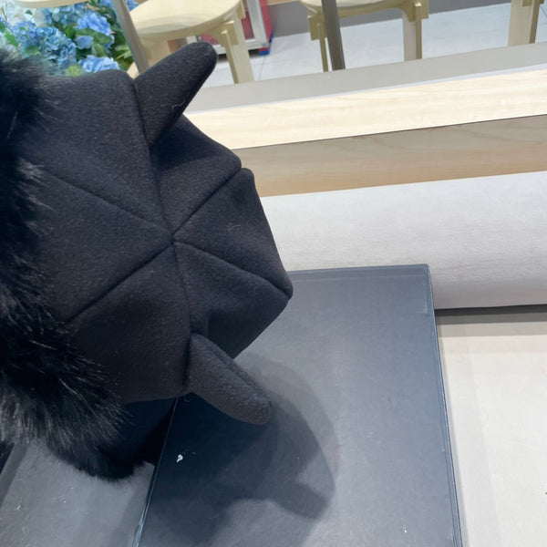 TRAPPER HAT IN BLACK SUEDE AND LAMB FUR 429972