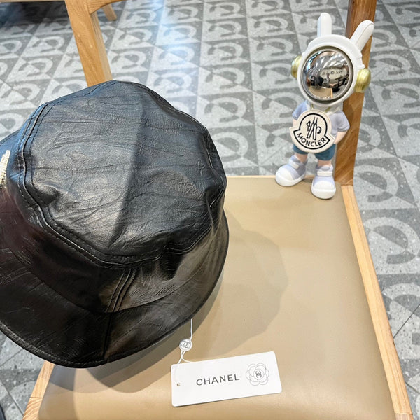 BUCKET HAT IN BLACK CALFSKIN 431732