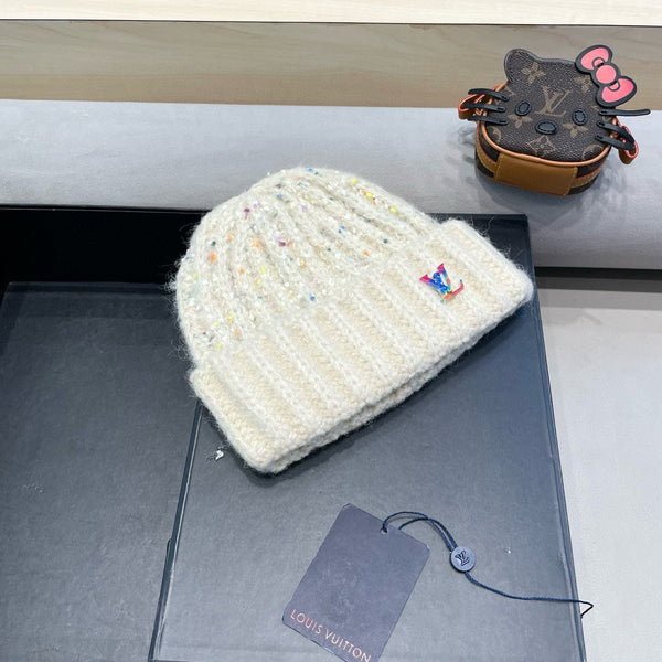 KNITTED BEANIE HAT IN WHITE WOOL 431620