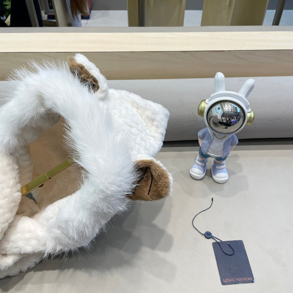 BERRETTO IN LANA BIANCA E PELLICCIA DI AGNELLO 435076