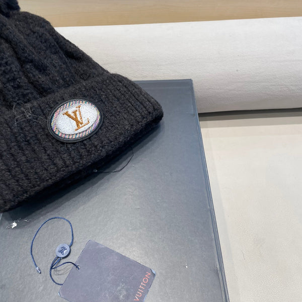 BEANIE HAT IN BLACK WOOL 433486