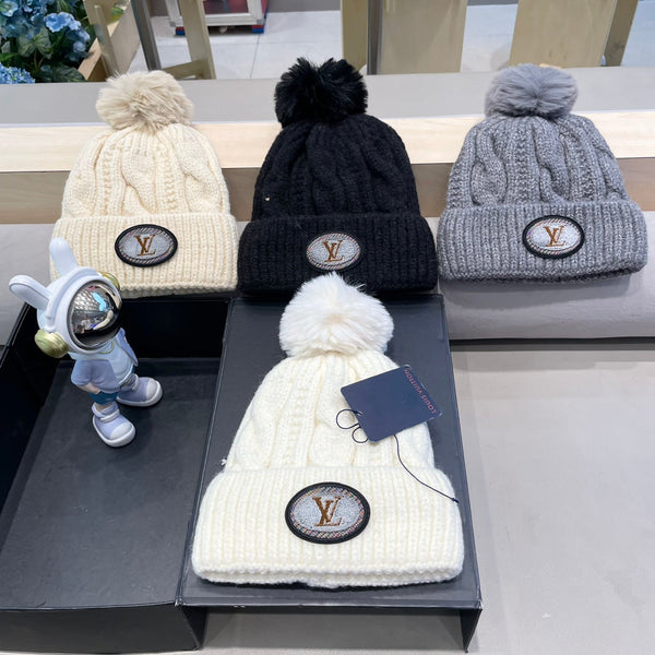 BEANIE HAT IN BLACK WOOL 433486