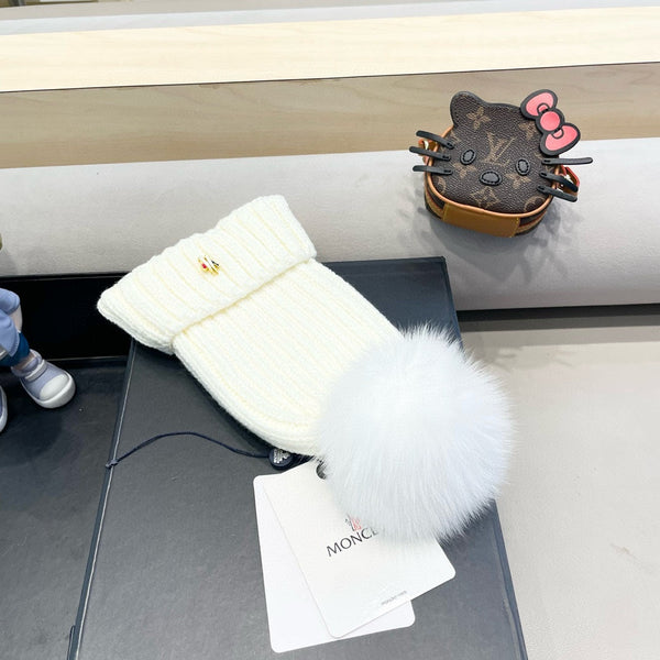 BERRETTO IN LANA CON POM POM BIANCO 435046