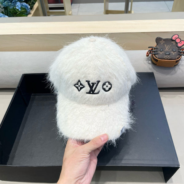BASEBALL CAP IN WHITE RABBIT FUR 434935