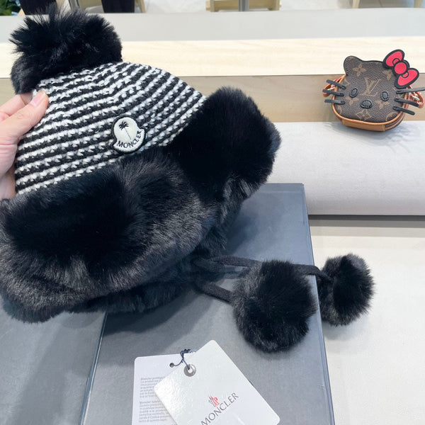 BEANIE HAT IN BLACK WOOL AND FLEECE 436748