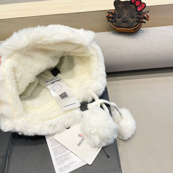 BEANIE HAT IN WHITE WOOL AND FLEECE 436749