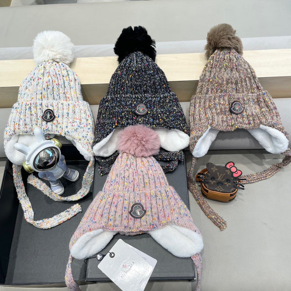 BEANIE HAT IN BLACK WOOL LINED WITH FLEECE 436773