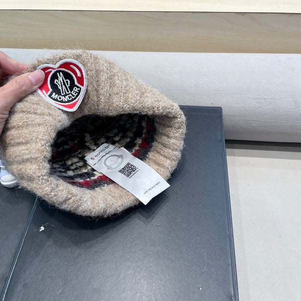 BEANIE HAT IN COLORFUL WOOL 438148