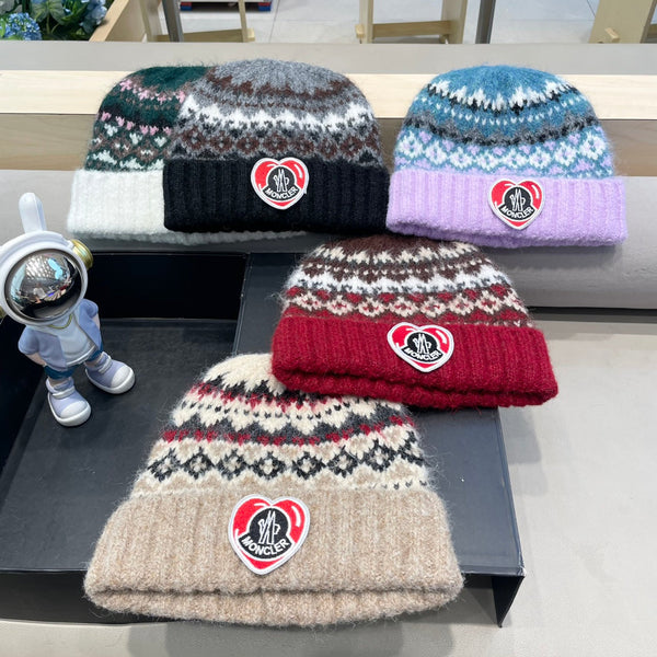 BEANIE HAT IN COLORFUL WOOL 438148