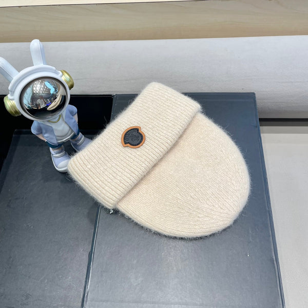 BEANIE HAT IN BISQUE BEIGE WOOL 438122