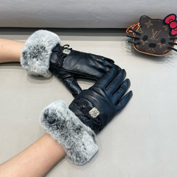 TOUCHSCREEN GLOVES IN BLACK LAMBSKIN AND MINK FUR 460071