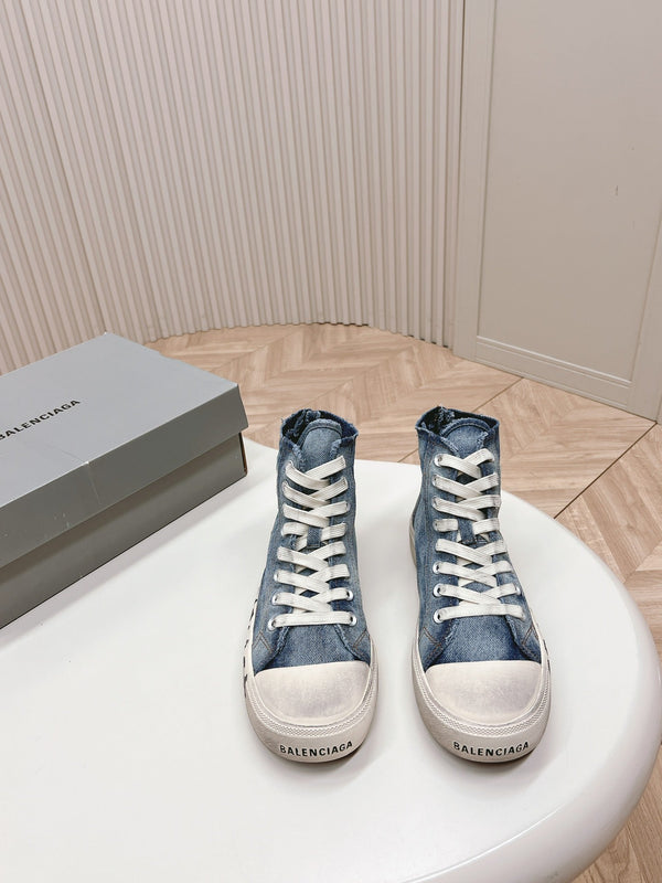 HIGH-TOP SNEAKERS IN BLUE DENIM LOGO PRINT