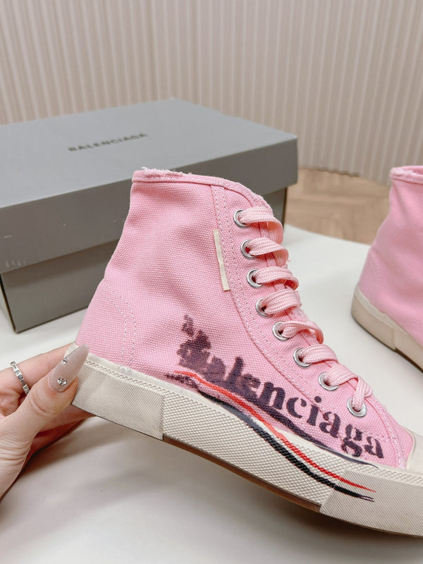 PINK CANVAS HIGH-TOP SNEAKERS LOGO GRAFFITI