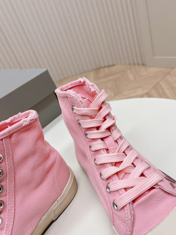 PINK CANVAS HIGH-TOP SNEAKERS LOGO GRAFFITI