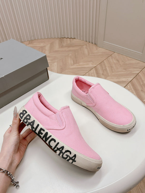 SLIP-ON SNEAKERS GRAFFITI IN PINK CANVAS