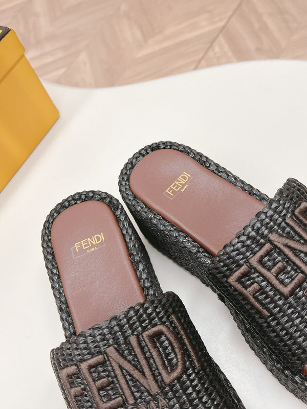 FENDI SIGNATURE WEDGE PLATFORM 6 CM IN BLACK FIBRE WITH BROWN EMBROIDERED LOGO