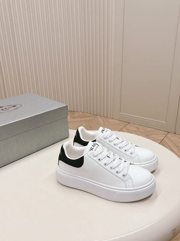 PRA RETRO SNEAKERS WHITE AND BLACK CALFSKIN