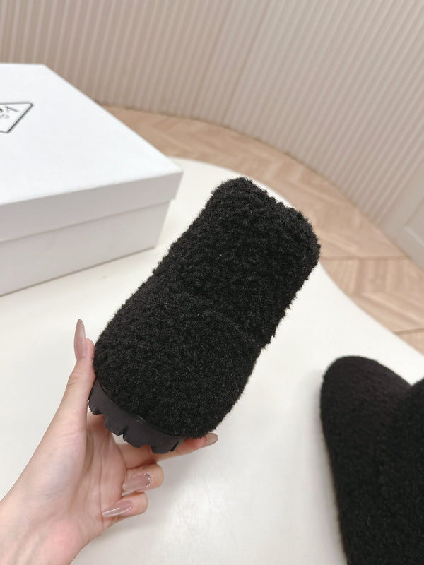 STIVALI DA NEVE IN SHEARLING NERO