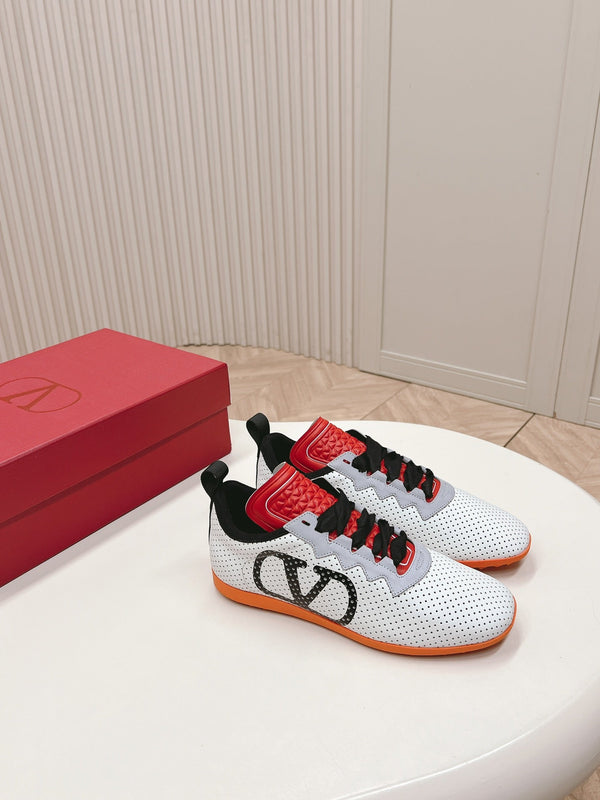 Chromathon Sneaker In White Perforated Lambskin 104153