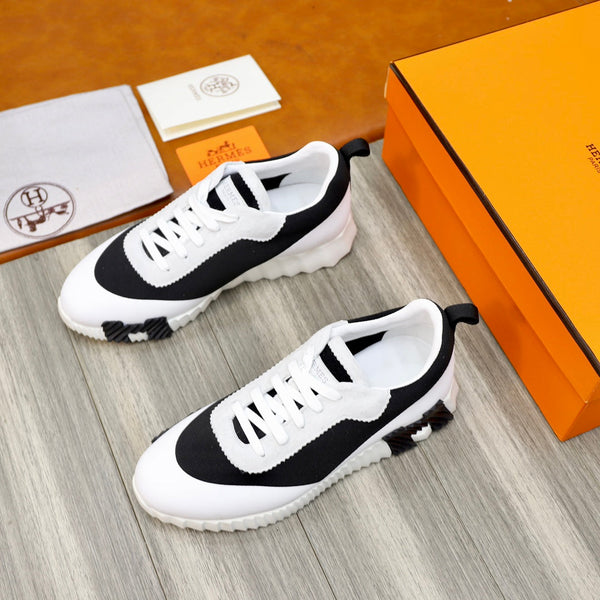 HM BOUNCING SNEAKER BLACK AND WHITE CANVAS