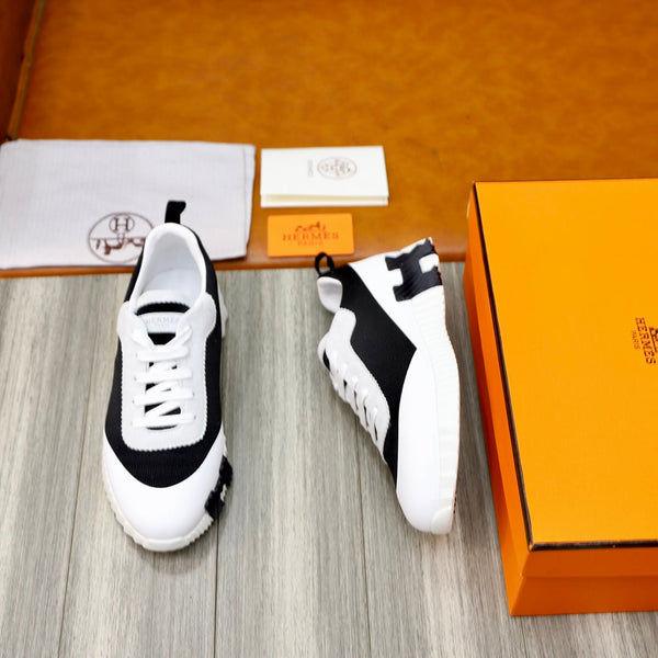 HM BOUNCING SNEAKER BLACK AND WHITE CANVAS