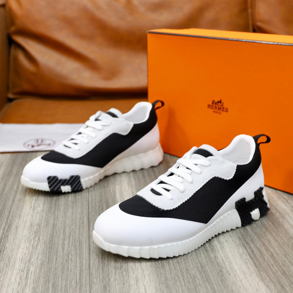 HM BOUNCING SNEAKER BLACK AND WHITE CANVAS