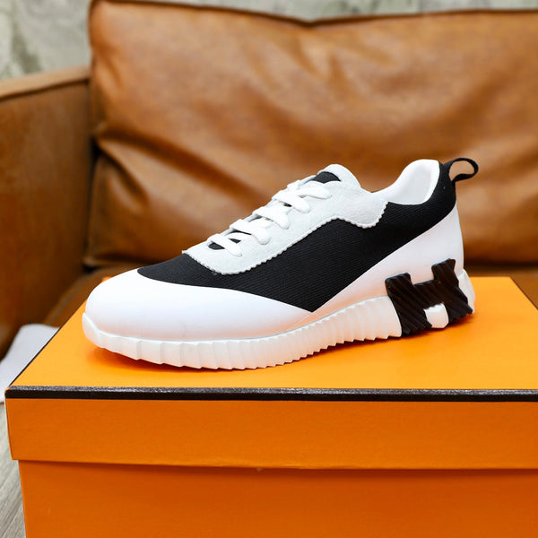 HM BOUNCING SNEAKER BLACK AND WHITE CANVAS