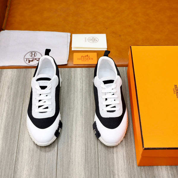 HM BOUNCING SNEAKER BLACK AND WHITE CANVAS