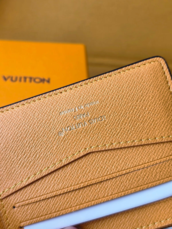 LV M25795 Portafoglio multiplo in pelle di vacchetta blu scuro verde acqua