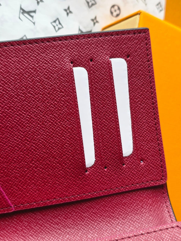 LV M26538 Portapassaporto in pelle di vacchetta rossa e nera
