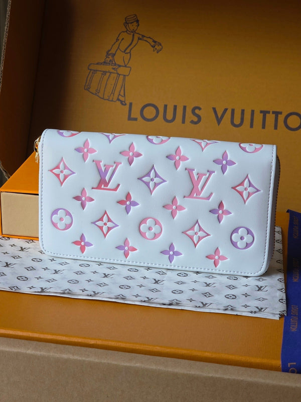 Portafoglio LV M15091 Zippy 19,5 cm Dream Beige Monogram in pelle di agnello goffrata - Light GHW