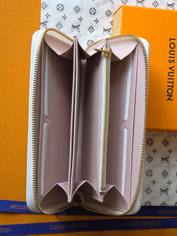 Portafoglio LV M15091 Zippy 19,5 cm Dream Beige Monogram in pelle di agnello goffrata - Light GHW