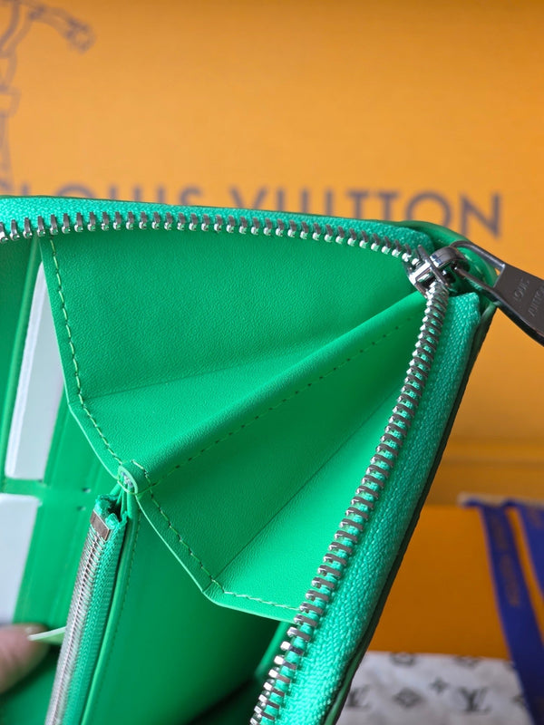 LV Zippy Wallet Horizontal Bamboo Green Taurillon Monogram leather