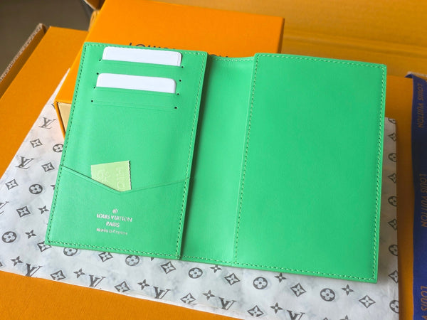 LV M25992 Pocket Organizer Wallet Bamboo Green Taurillon Monogram leather