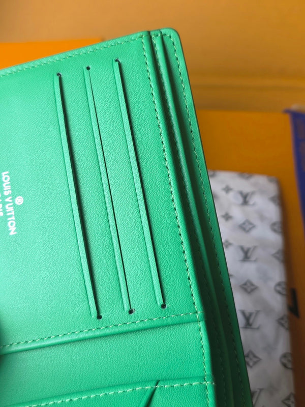 LV M25998 Multiple Wallet Bamboo Green Taurillon Monogram leather