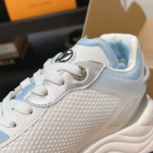 Sneaker LV Run 55 50mm Tessuto a rete in poliestere bianco azzurro