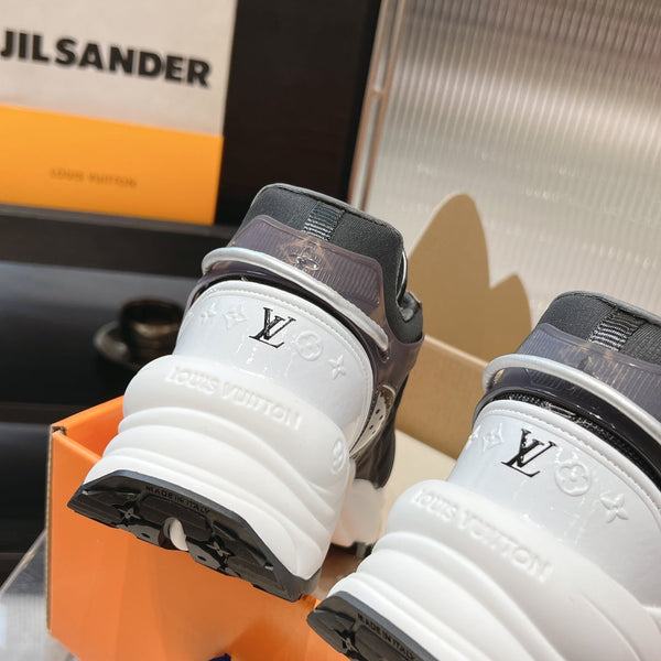 Sneaker LV Run 55 da 50 mm in tessuto a rete di poliestere nero