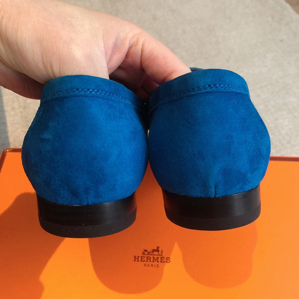 Mocassino Paris in pelle di vitello scamosciata blu con fibbia distintiva 509352