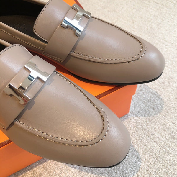 Paris Loafer Taupe Calfskin With Silver Signature Buckle 509377