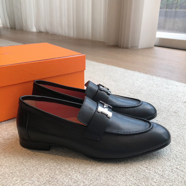 Paris Loafer Black Calfskin With Silver Signature Buckle 509378