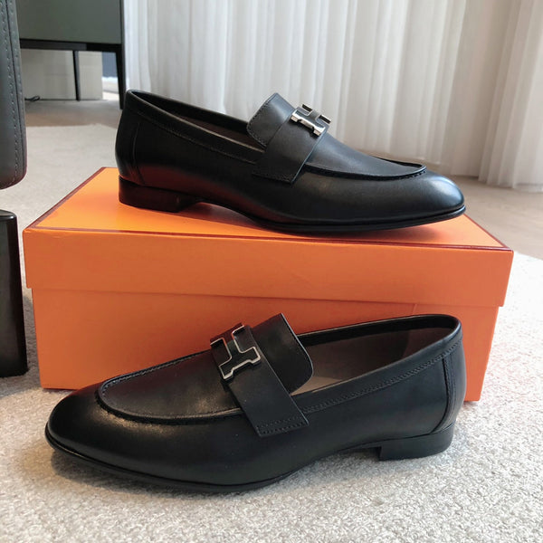 Paris Loafer Black Calfskin With Black Silver Signature Buckle 509379
