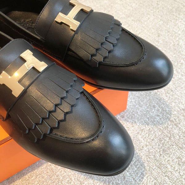 Royal Loafer Black Calfskin With Fringe Detail And Silver Signature Buckle 509415