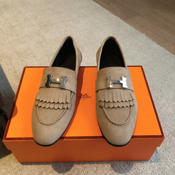 Royal Loafer Beige Suede Calfskin With Fringe Detail And Silver Signature Buckle 509436