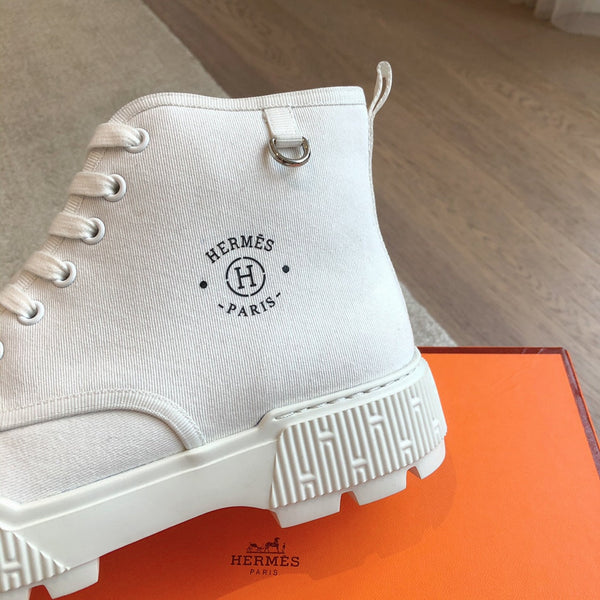 HM ITINERAIRE ANKLE BOOT WHITE CANVAS