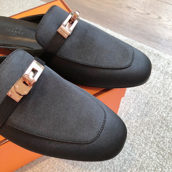 HM OZ Mule in pelle scamosciata nera 756852