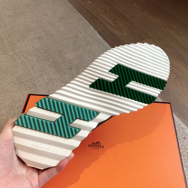 Sneaker HM da uomo 25 in mesh scamosciato verde 541302