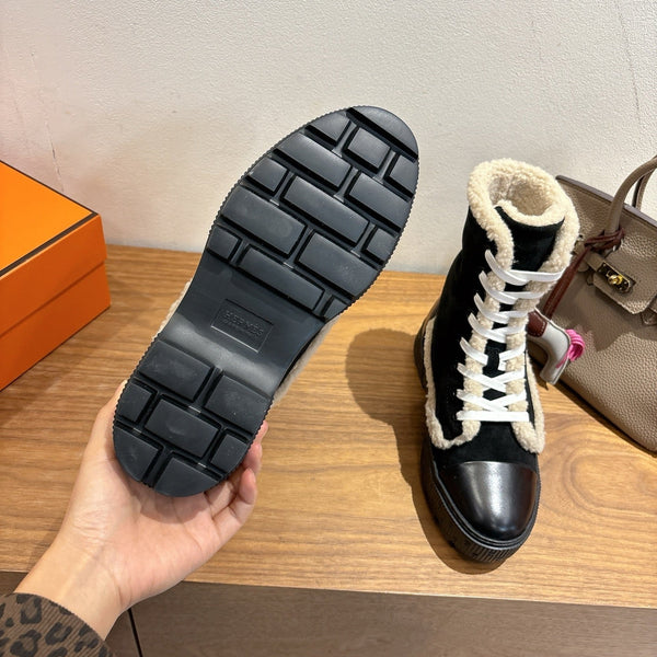 HM 26S Fresh Botines 4cm Black Suede Shearling 110591