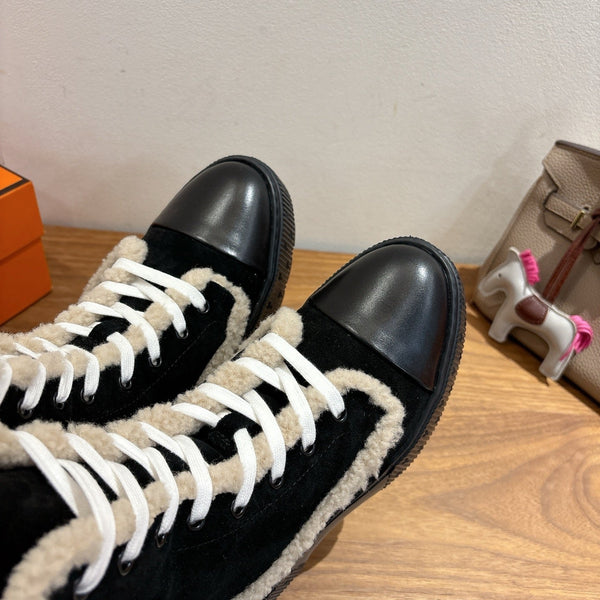 HM 26S Fresh Botines 4cm Black Suede Shearling 110591