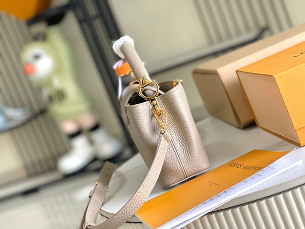 CAPUCINES MINI 21 BEIGE SCURO TAURILLON ORO FERRAMENTA